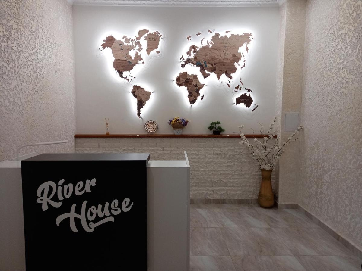 Готель River House Umany Kültér fotó