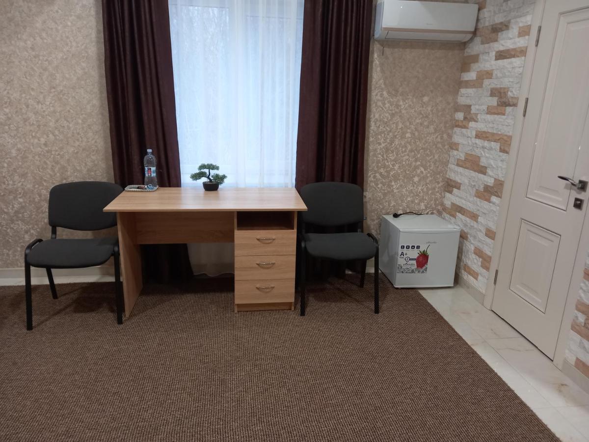 Готель River House Umany Kültér fotó