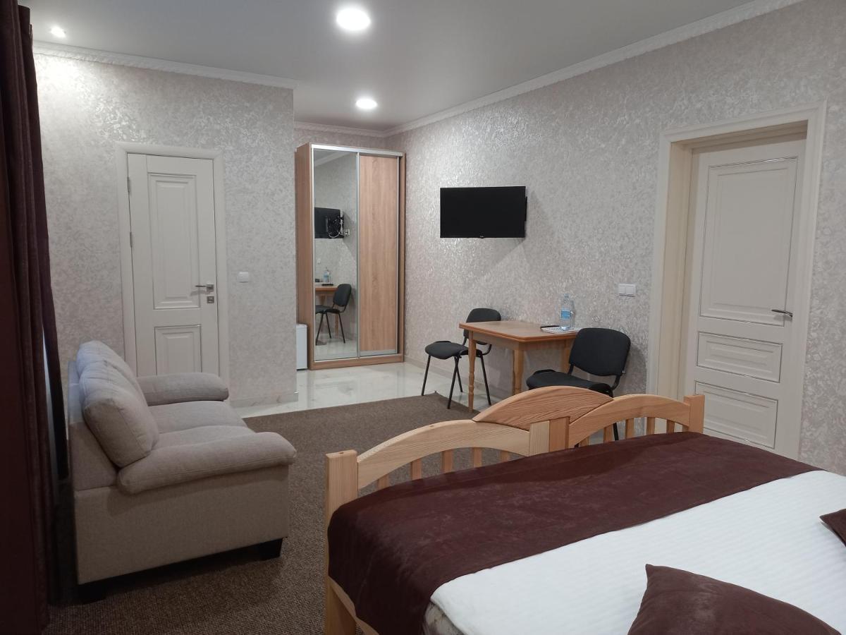 Готель River House Umany Kültér fotó
