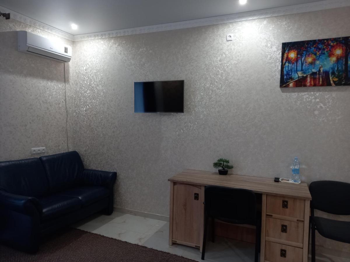Готель River House Umany Kültér fotó