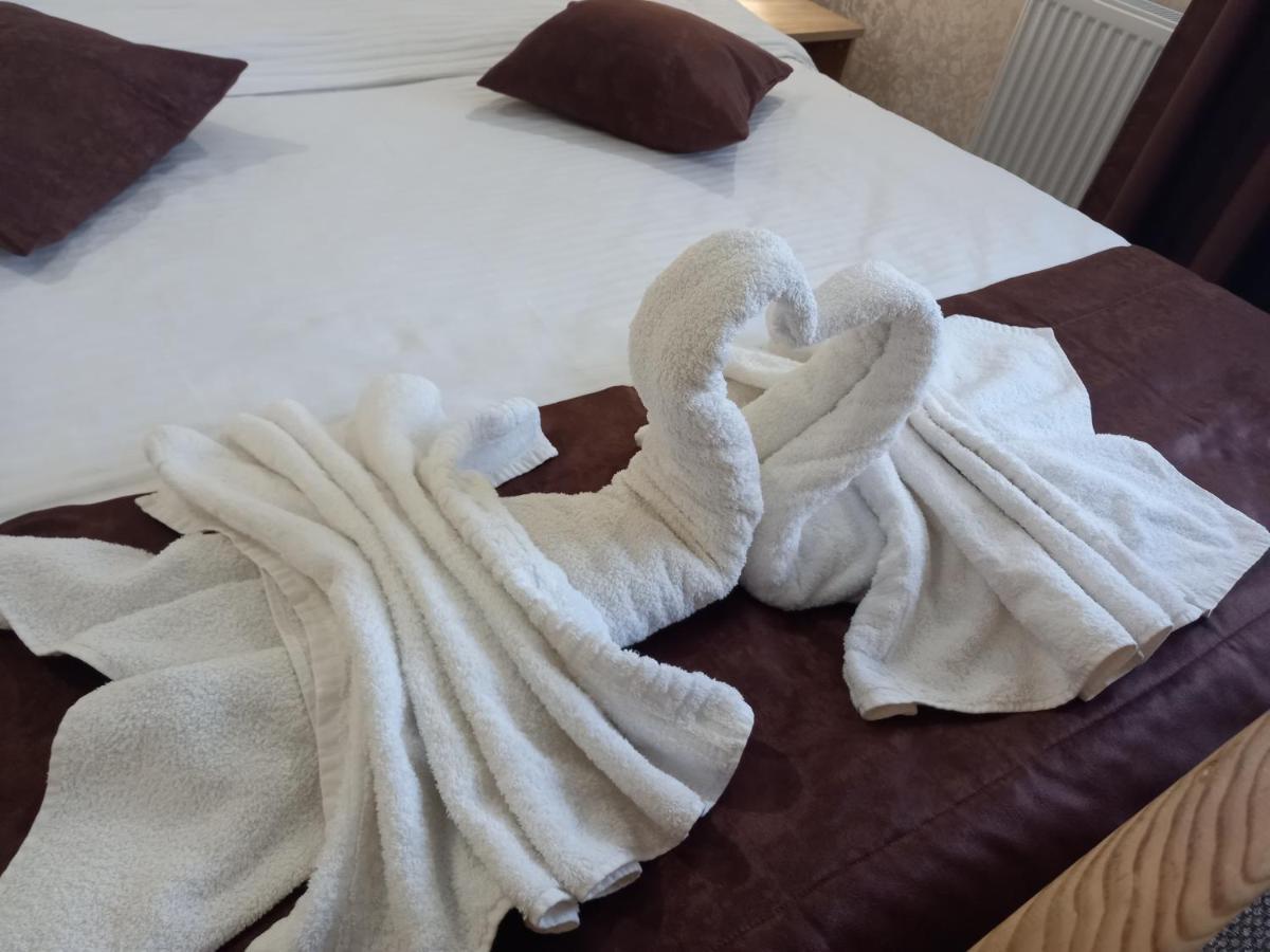 Готель River House Umany Kültér fotó
