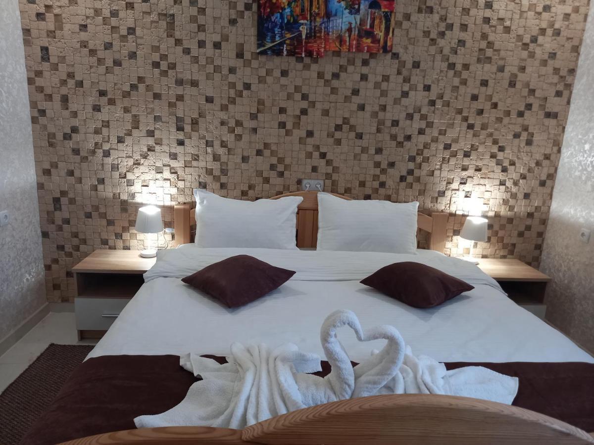Готель River House Umany Kültér fotó