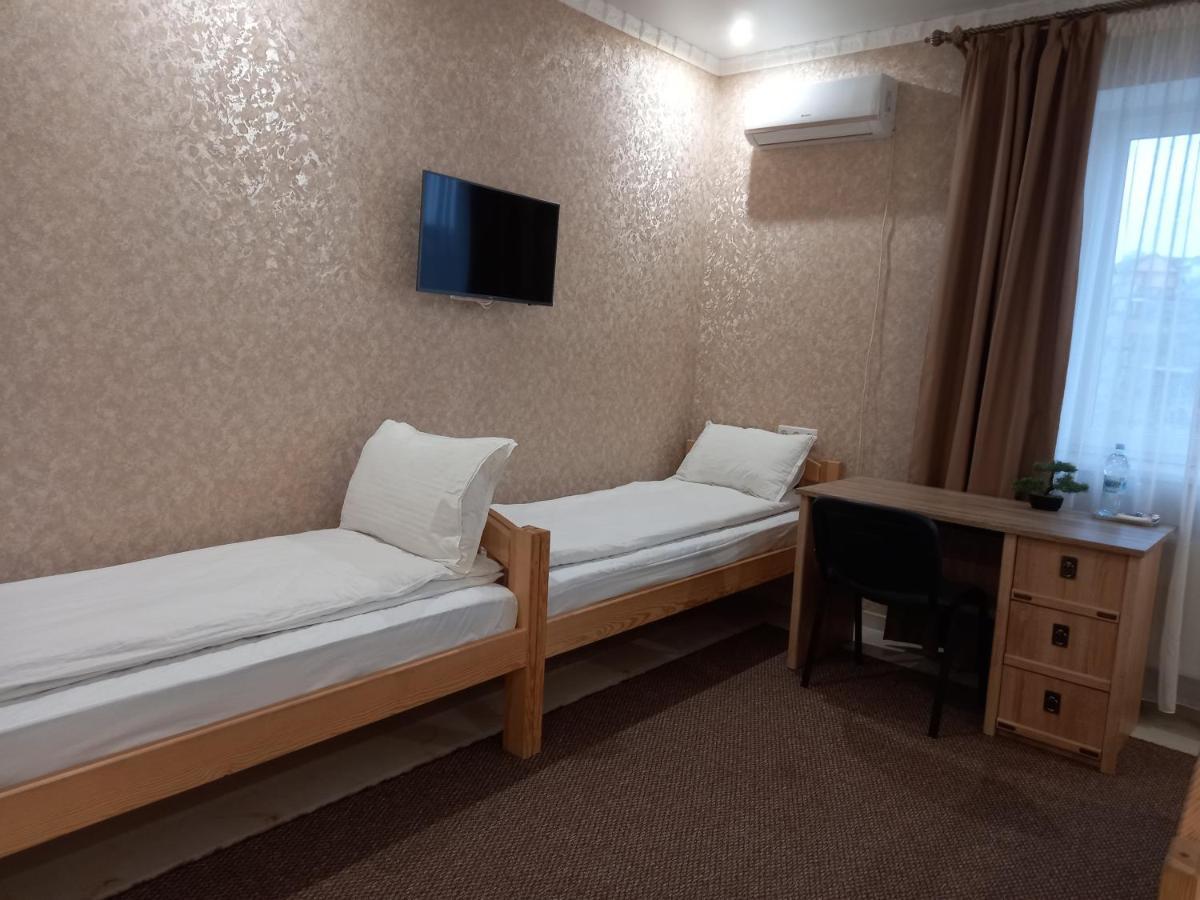 Готель River House Umany Kültér fotó