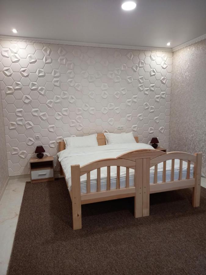 Готель River House Umany Kültér fotó