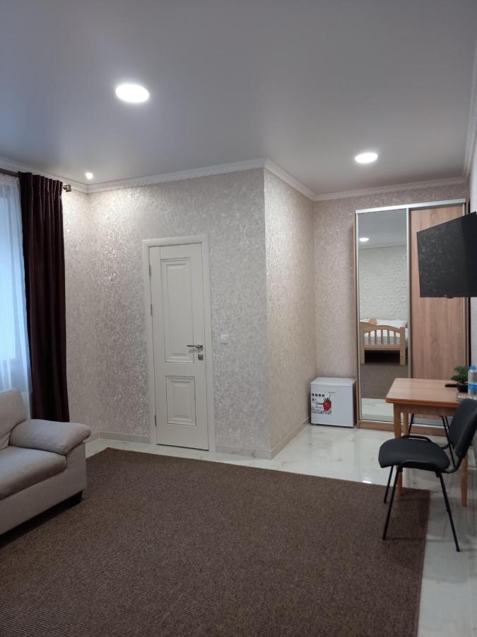Готель River House Umany Kültér fotó