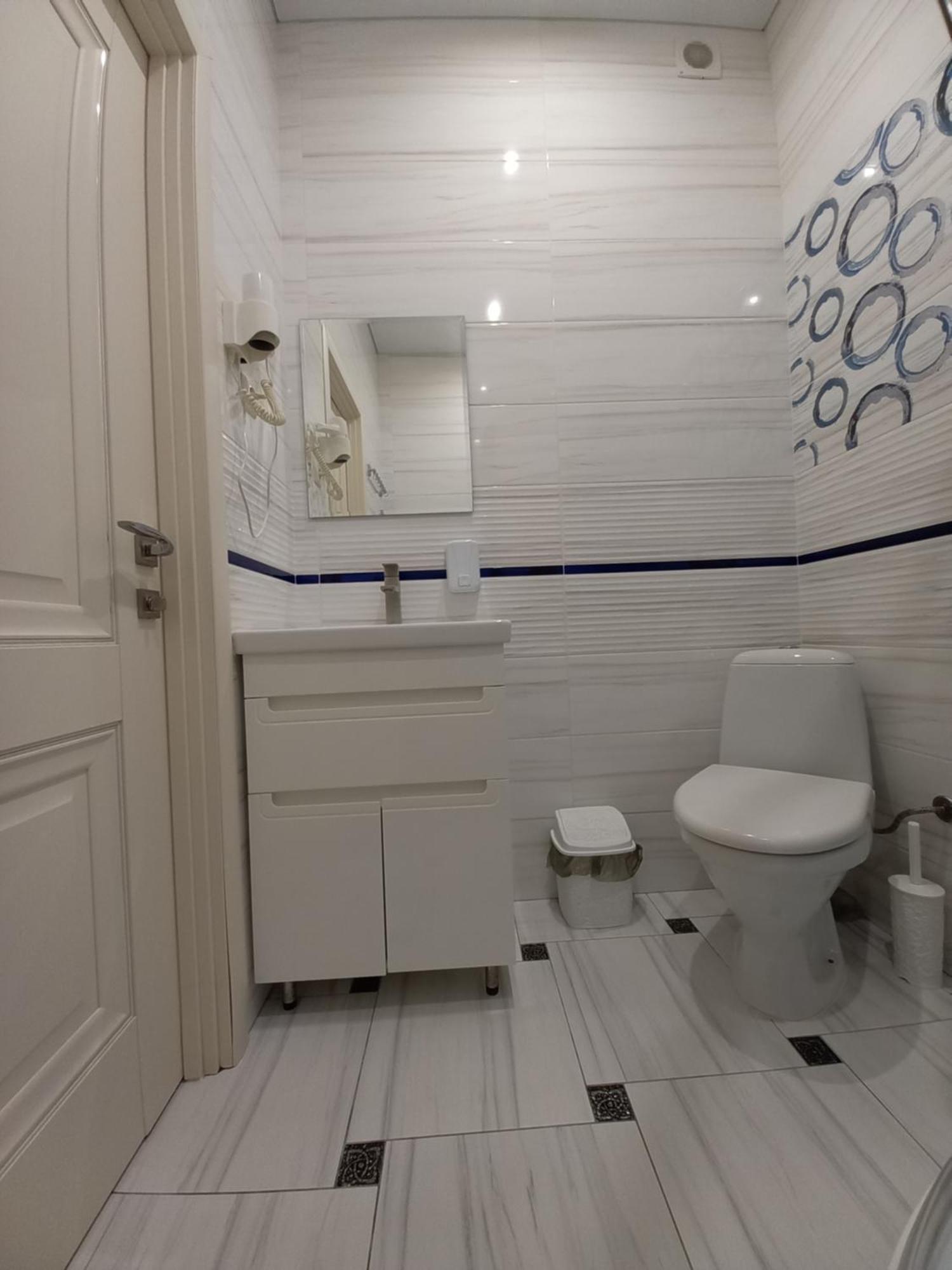 Готель River House Umany Kültér fotó