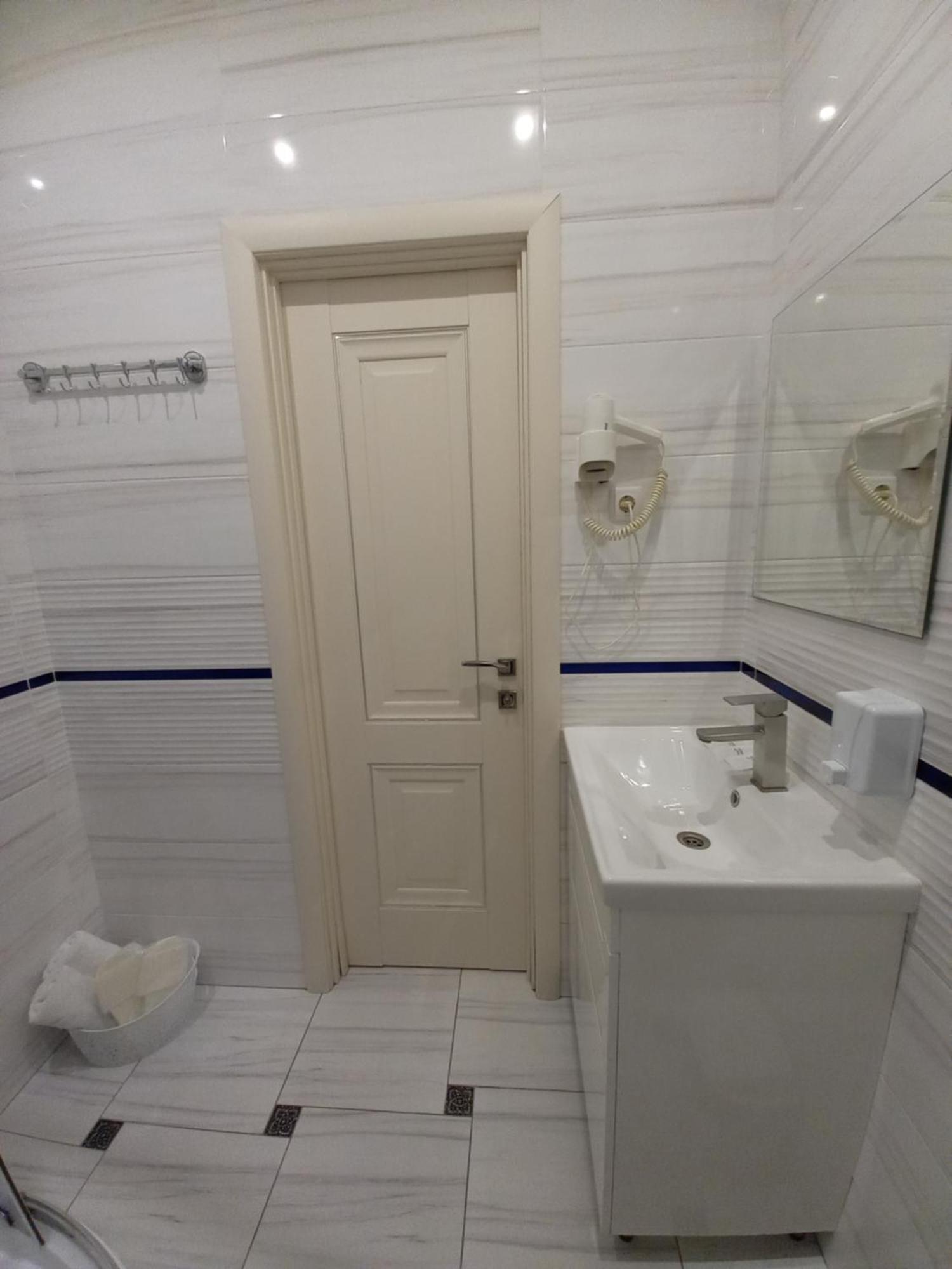Готель River House Umany Kültér fotó