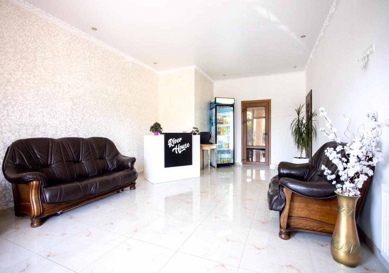 Готель River House Umany Kültér fotó