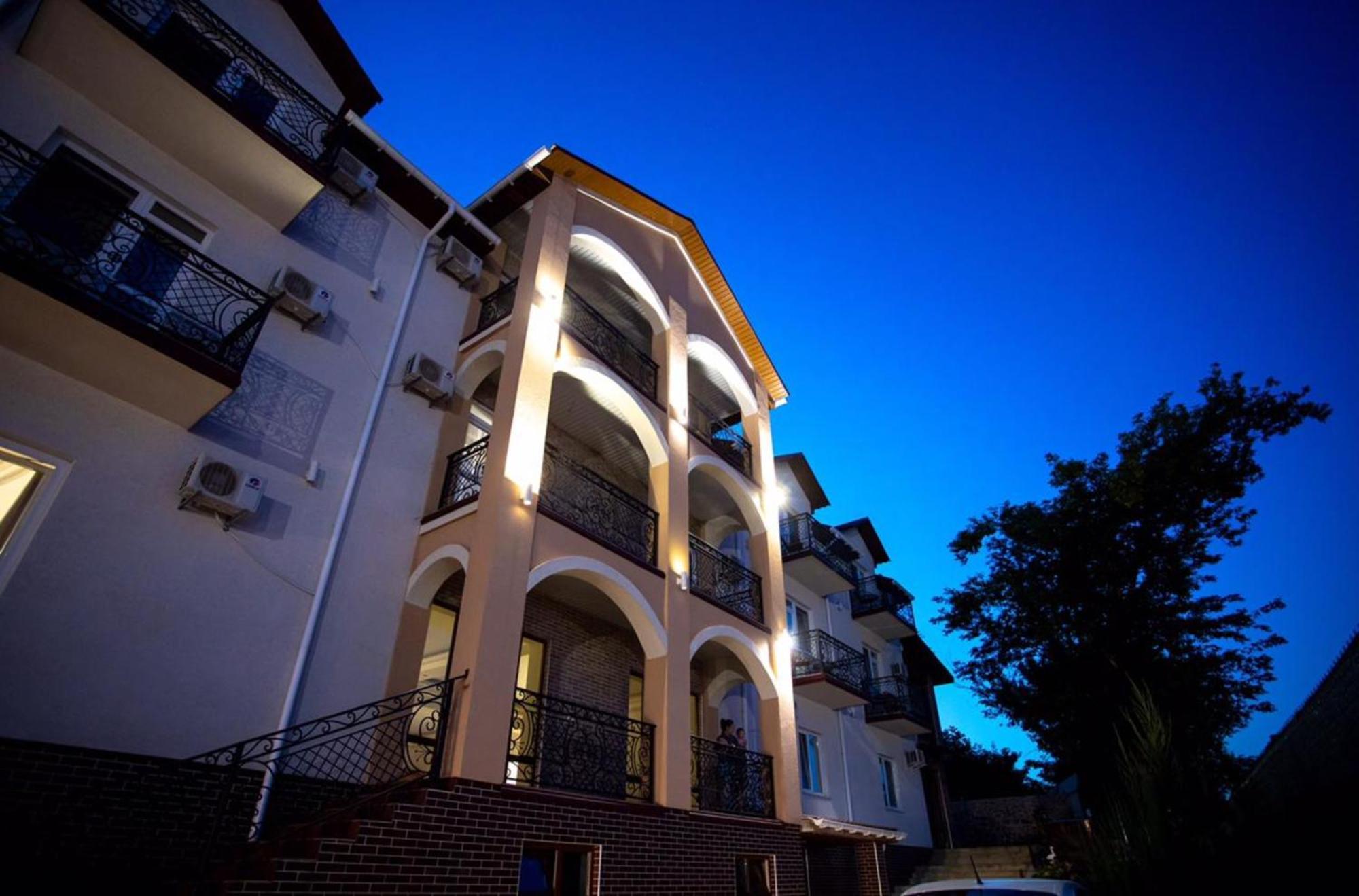 Готель River House Umany Kültér fotó