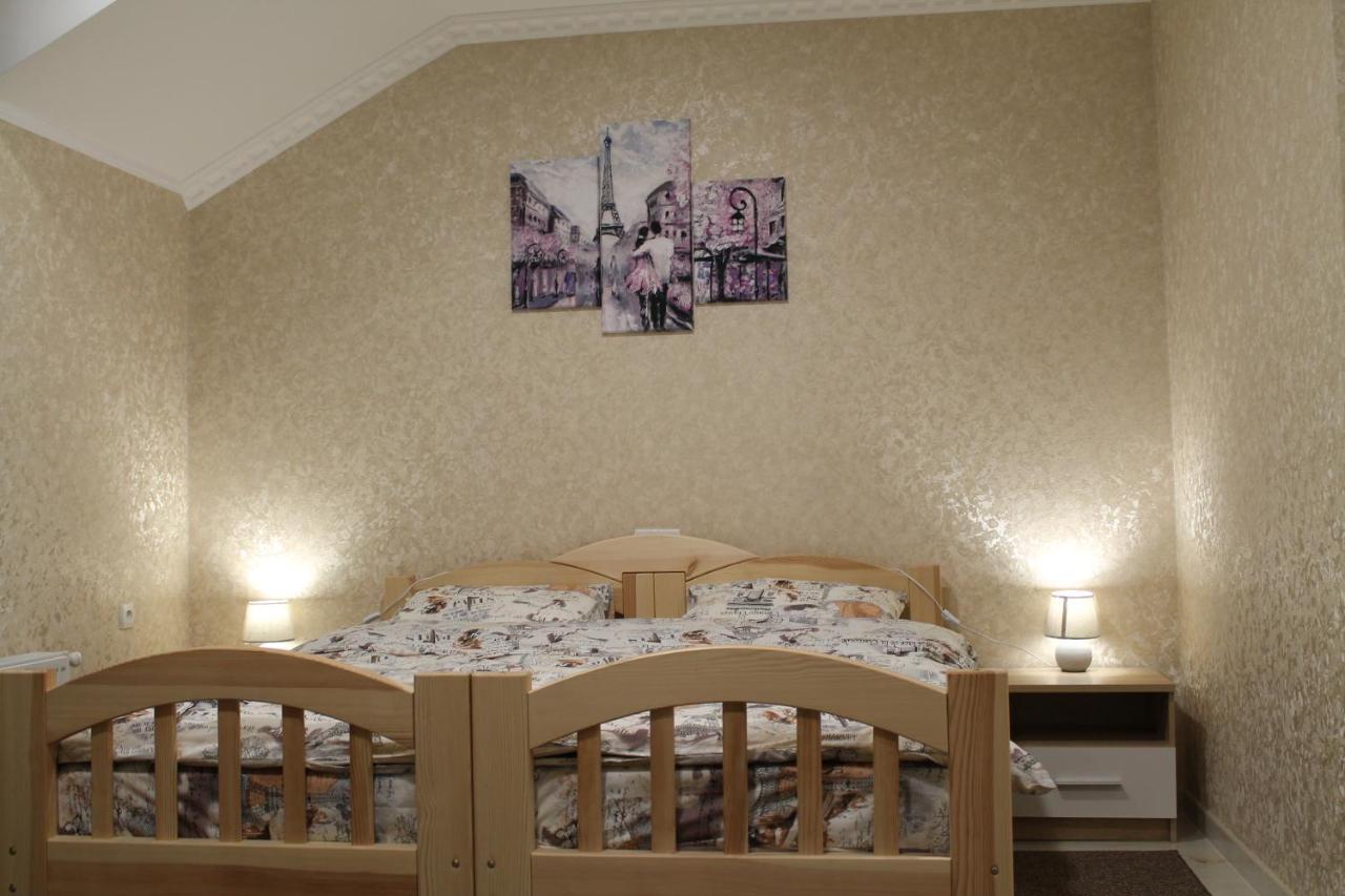 Готель River House Umany Kültér fotó